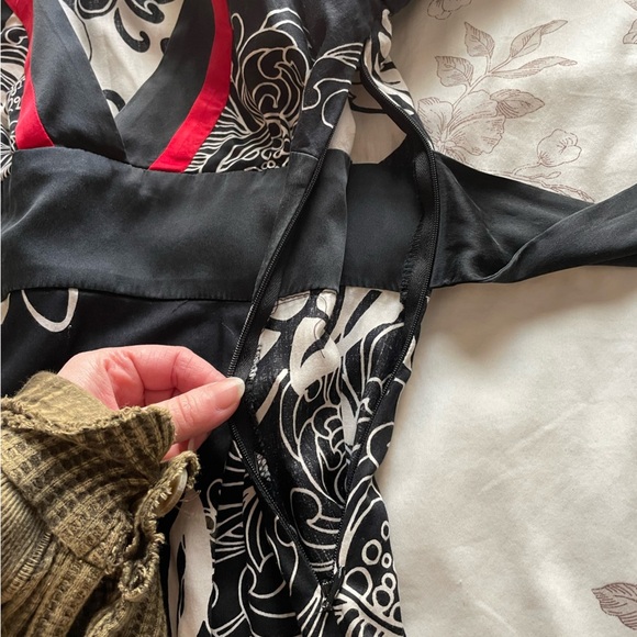Bebe Vintage Silk Blend Red Black Y2K Plunge Babydoll Mini Dress Small Retro 70s - Picture 4 of 9